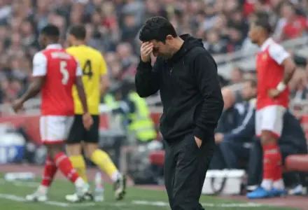 Arsenal avalia trocas de peso para fechar o elenco antes da temporada ganhar ritmo