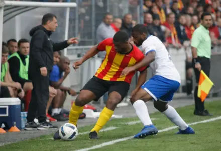 Lens estreia no Campeonato Francês em casa contra o Auxerre