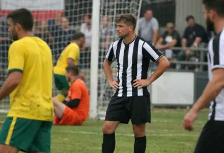 Newcastle abre conversas por Nico González e mira reforço no meio-campo