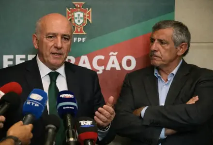 Os piores transferências do futebol desde 2000: quando o investimento virou prejuízo