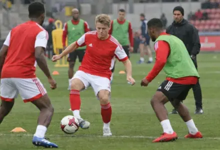 Arsenal comemora título e Arteta exalta reação imediata contra o Manchester City