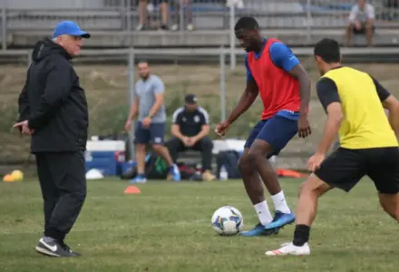 Napoli avança por Badiashile e tenta fechar reforço para a defesa