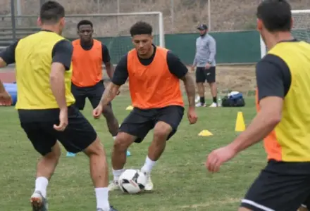 Jadon Sancho prefere saída do futebol inglês e avalia futuro na Europa