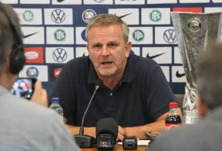Hamann vê Arsenal com leve vantagem na disputa por Bradley Barcola