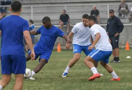 Frank Leboeuf quer ajudar Chelsea e Strasbourg a tirar mais do mesmo projeto