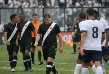 Vasco x Remo abre a 30ª rodada em São Januário