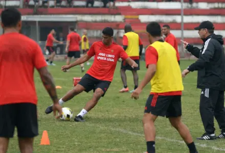 Flamengo leva mensagem contra proibição das bets para o uniforme